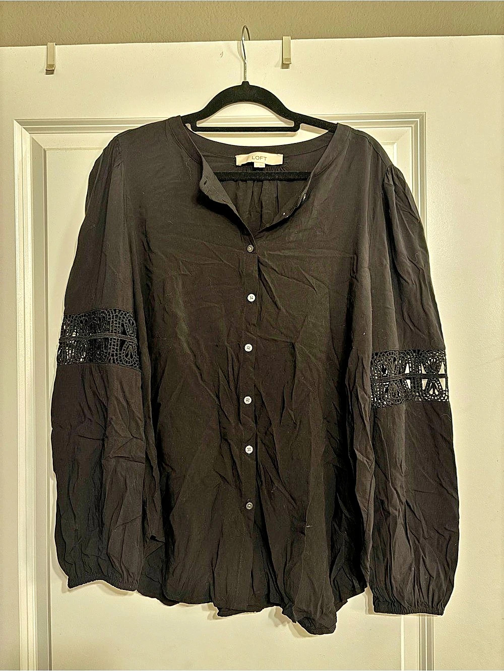 LOFT Black Lace Sleeve Blouse Size Large Like New